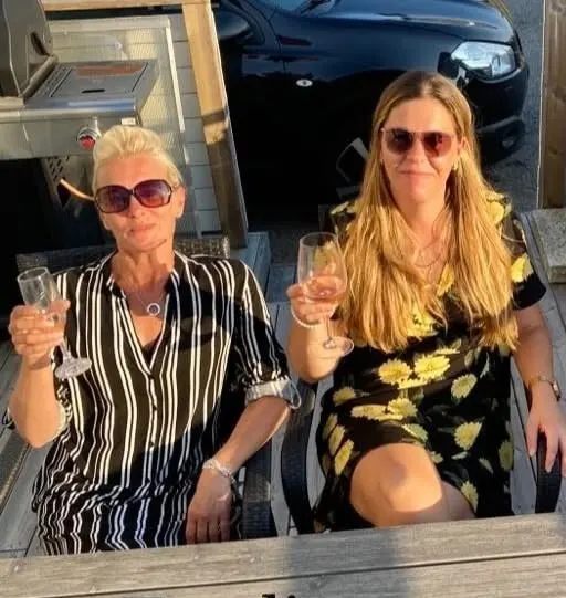 Josefine och Ulrica på Stuveribaren